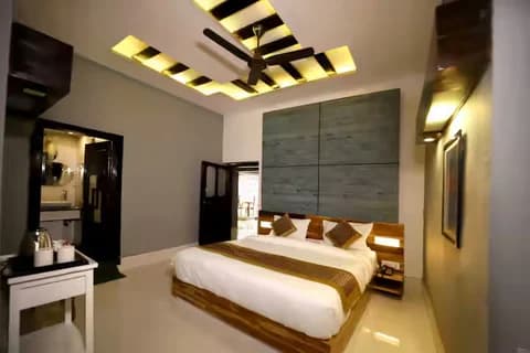 Hotel Bedroom with clean linen